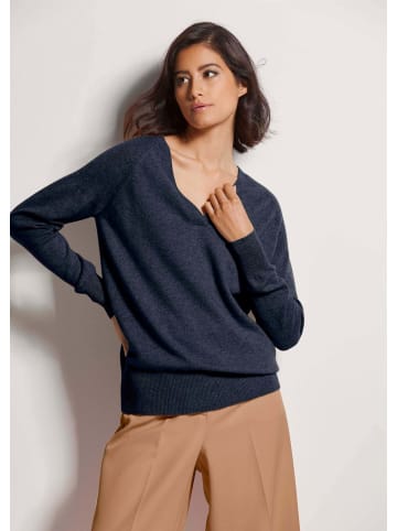 MADELEINE Kaschmirpullover mit V-Ausschnitt in marine