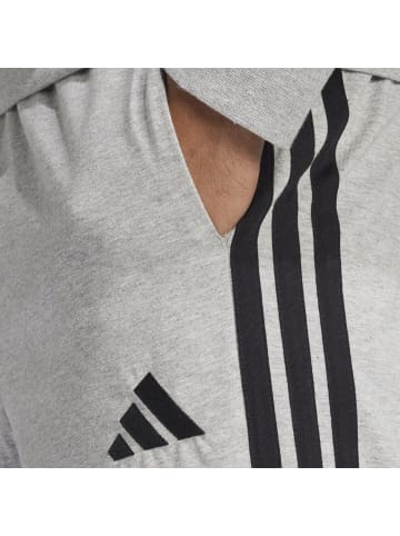 adidas Trainingshose im 3 Streifen Design in Grau