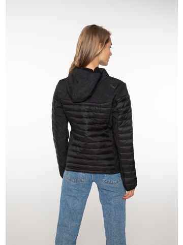 Protest " AALIYAH in Asphalt