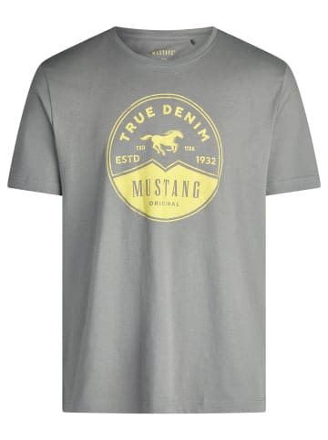 Mustang T-Shirt Basic Print Tee in Grau