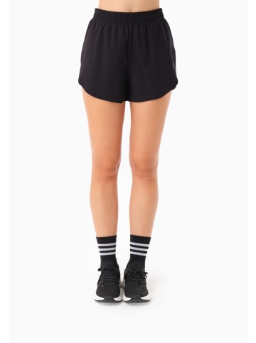 Organication Shorts "SELENNA" in Schwarz