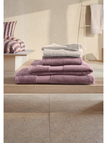 Hessnatur Frottier Handtuch in brombeersorbet
