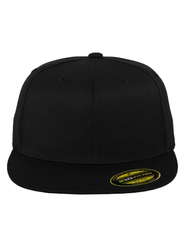  Flexfit 210 Fitted in black