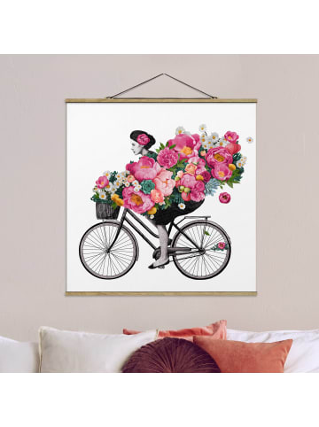 WALLART Stoffbild - Laura Graves - Frau auf Fahrrad in Rosa