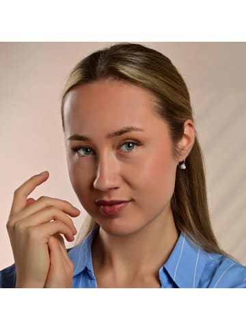 Adeliás Damen Ohrringe – Klappcreole aus 925 Silber mit Süßwasserperle in silber