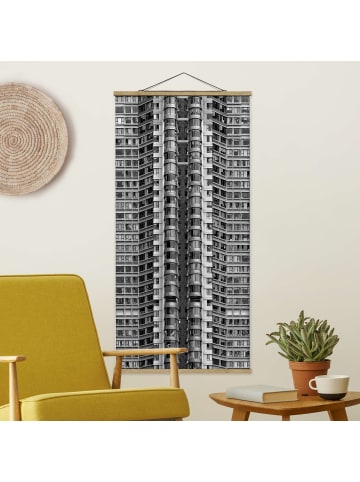 WALLART Stoffbild mit Posterleisten - Skyscraper in Schwarz-Weiß