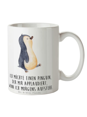 Mr. & Mrs. Panda Tasse Pinguin marschieren mit Spruch in Weiß