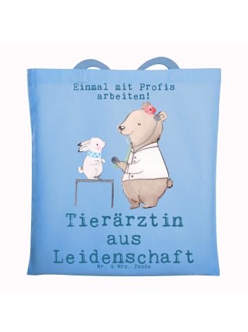 Mr. & Mrs. Panda Strandtasche Tierärztin Leidenschaft mit Spruch in Sky Blue