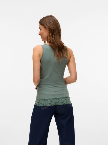 Vero Moda 2er-SET Ärmelloses Top mit Spitzenabschluss am Saum in Grün-2