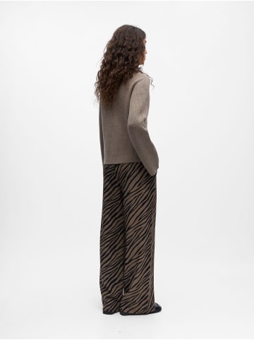 Object Pullover in Morel