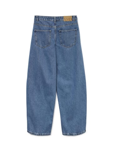 Vero Moda Mom Jeans in Medium Blue Denim