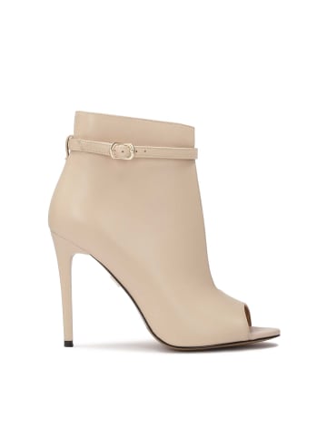 Kazar Boots in Beige