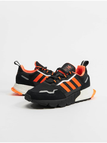 adidas Turnschuhe in core black