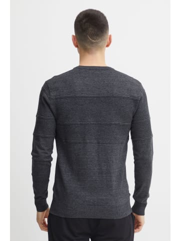 11 Project Strickpullover PRYannis in Grau