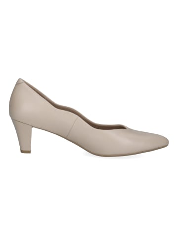 Caprice Pumps in Cream