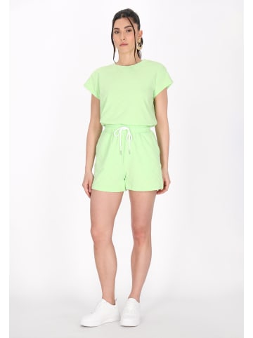 faina Women Shorts in green