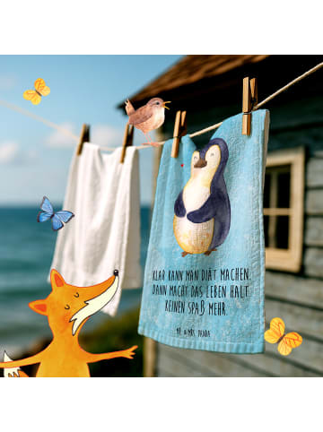 Mr. & Mrs. Panda Handtuch Pinguin Diät mit Spruch in Eisblau