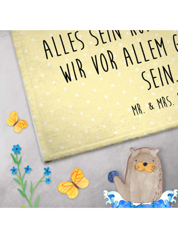 Mr. & Mrs. Panda Gästehandtuch Fledermaus Flügel mit Spruch in Gelb Pastell