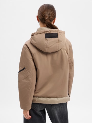 AMBER & JUNE Jacke in taupe
