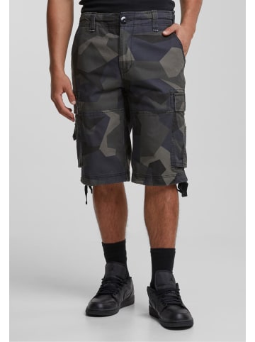 Brandit Brandit Cargo Shorts in M90 darkcamo