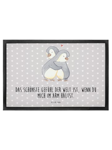 Mr. & Mrs. Panda Fußmatte Pinguine Kuscheln mit Spruch in Grau Pastell