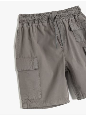 KOTON KURZHOSEN in Grau