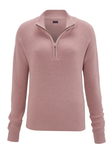 Laura Scott Troyer in rosa