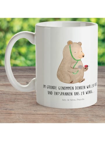 Mr. & Mrs. Panda Kindertasse Bär Arzt mit Spruch in Weiß