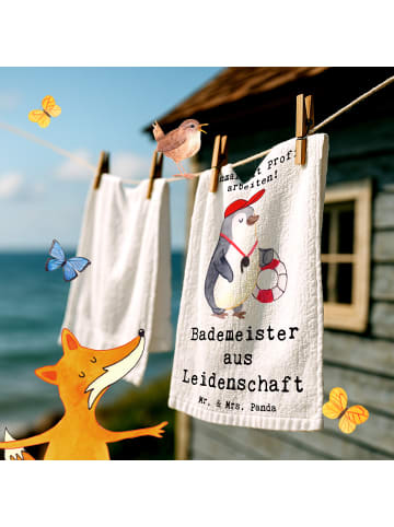 Mr. & Mrs. Panda Frotteehandtuch Bademeister Leidenschaft mit Sp... in Weiß