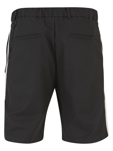 2Y Premium Short in black