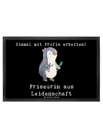 Mr. & Mrs. Panda Fußmatte Friseurin Leidenschaft mit Spruch in Schwarz