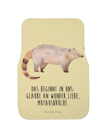 Mr. & Mrs. Panda Fahrer Autofußmatte Nasenbaer mit Spruch in Gelb Pastell