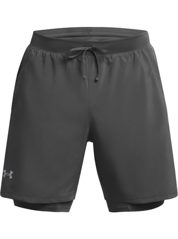 Under Armour Short "Ua Launch 7'' 2-In-1 Shorts" in Grau