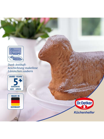 Dr. Oetker Osterlamm Backform aus der Serie Goldiges Ostern