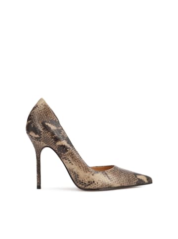 Kazar Pumps in Beige