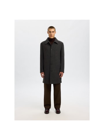 Selected Mantel in dark grey