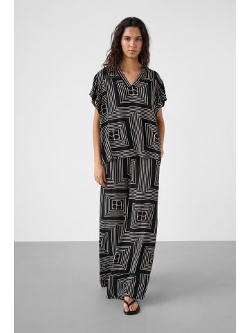 Soaked in Luxury Kleid SLZaya Regular fit in Black Monogram with Oatmeal