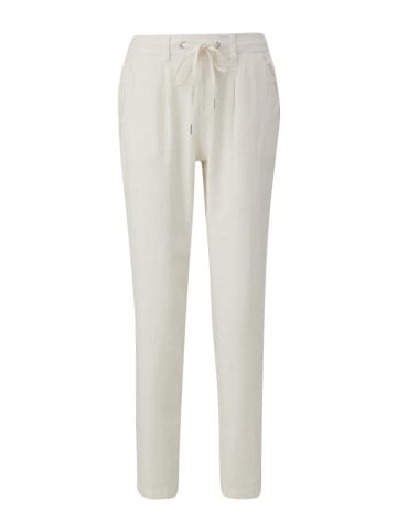 Q/S designed by Hose in creme