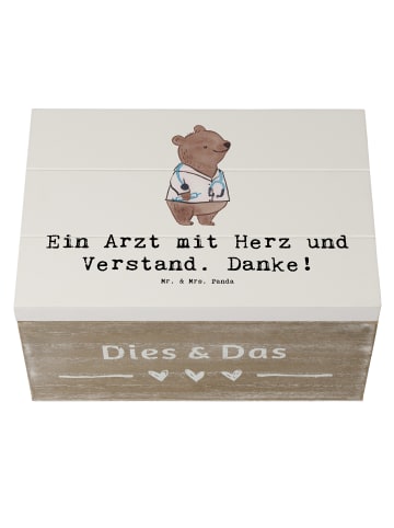 Mr. & Mrs. Panda Box Spruch Arzt mit Herz mit Spruch in Weiß