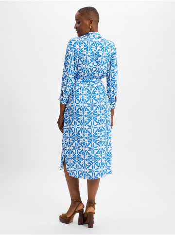 Marie Lund Marie Lund in blau weiß - 0001