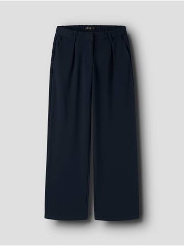 name it Hose in Dark Sapphire1