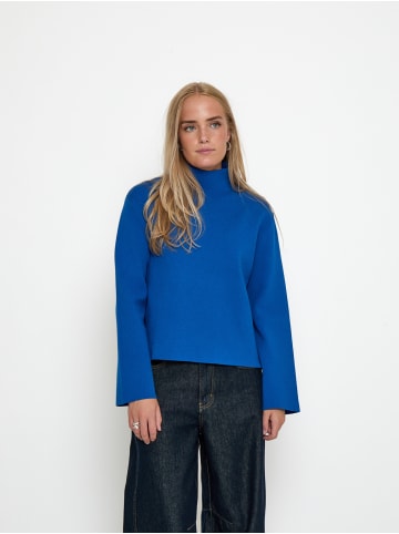 minus Pullover in Lapis Blue