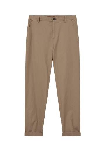 Mos Mosh Hose in sand