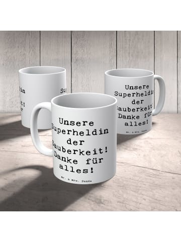 Mr. & Mrs. Panda Teetasse Spruch Putzfrau Superheldin mit Spruch in Weiß
