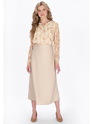 Usha Women Blouse in cream offwhite