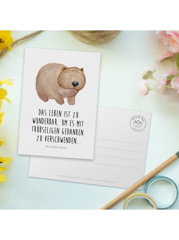 Mr. & Mrs. Panda Ansichtskarte Wombat mit Spruch in Weiß