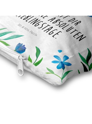 Mr. & Mrs. Panda Kissen Pinguin umarmen mit Spruch in Weiß