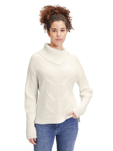 Betty Barclay Grobstrick-Pullover mit hohem Kragen in Rohweiß