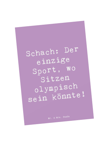 Mr. & Mrs. Panda Postkarte Spruch Schach: Der einzige Sport, wo ... in Lavendeltraum