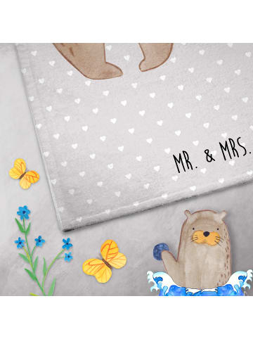 Mr. & Mrs. Panda Gästehandtuch Bär und Hase Umarmen ohne Spruch in Grau Pastell